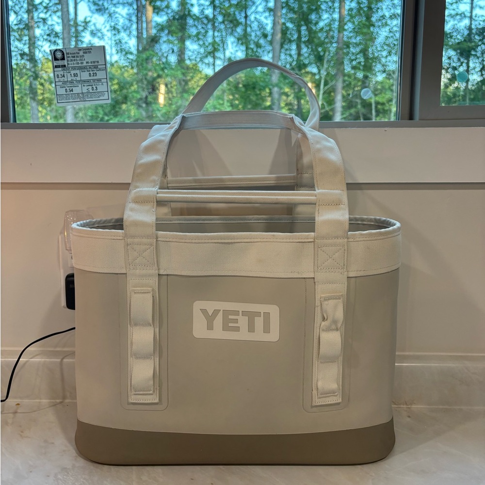 Yeti Camino 18L